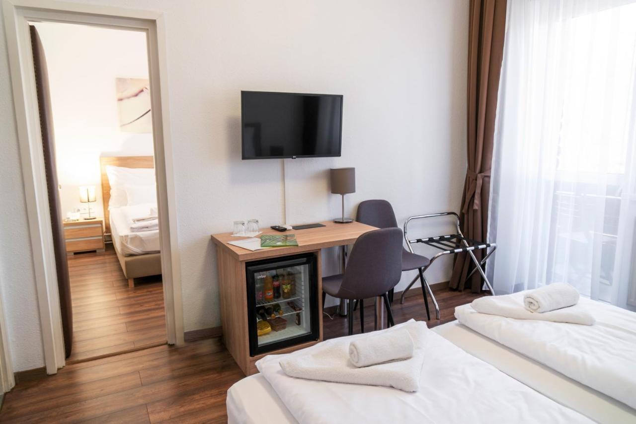 Ozoon Hotel Ньїредьгаза Екстер'єр фото