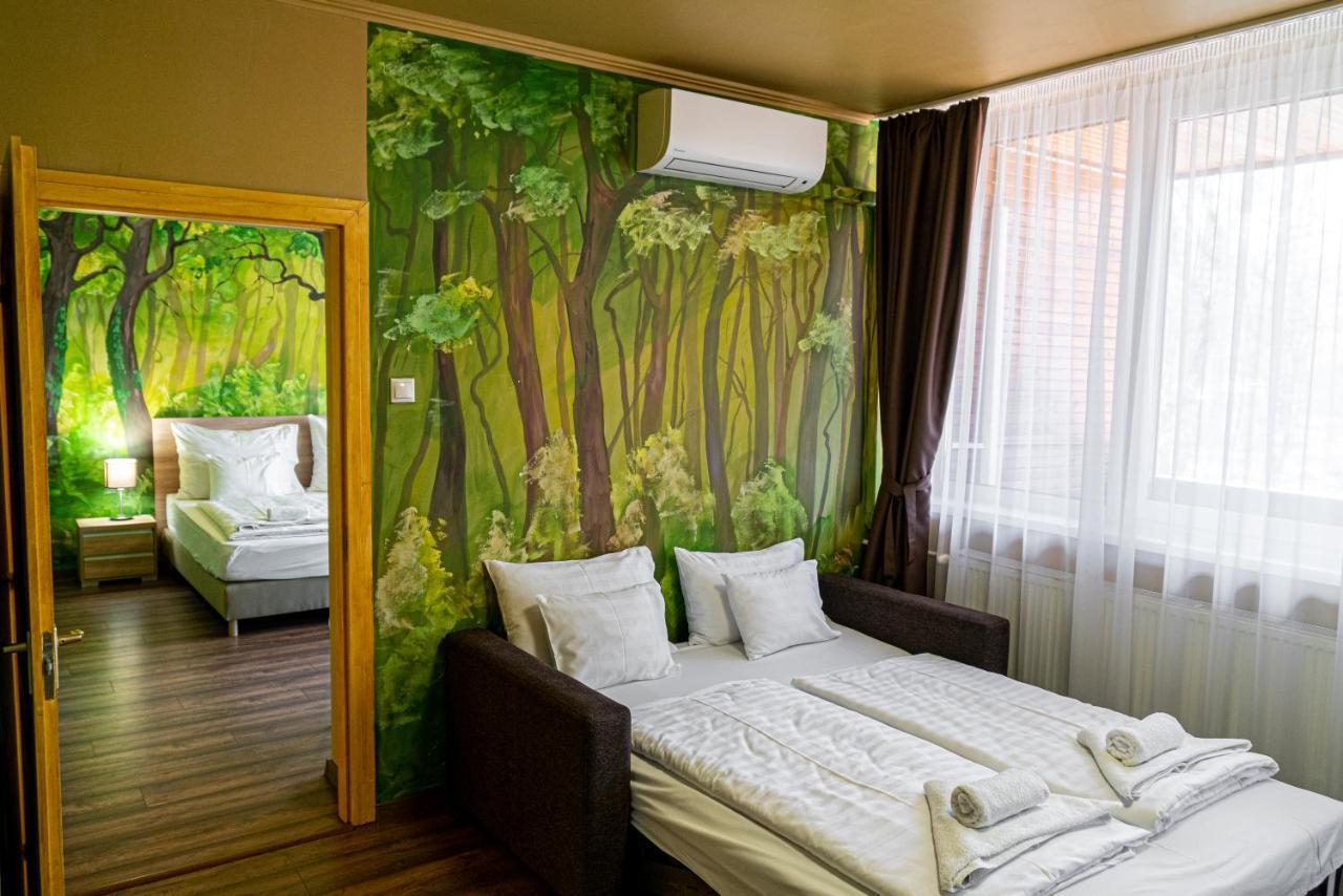 Ozoon Hotel Ньїредьгаза Екстер'єр фото