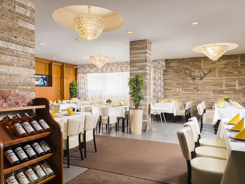Ozoon Hotel Ньїредьгаза Екстер'єр фото
